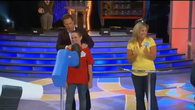 Family Game Night S1 Ep.4 Bop It Boptagon смотреть онлайн