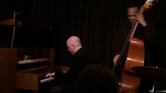 The Eric Alexander Quartet Feat. Louis Hayes plays "On a Clear Day" - Linda's Jazz Nights смотреть онлайн