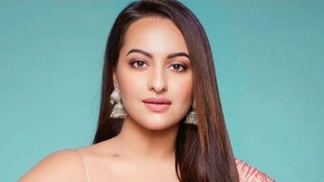 Biography Of Sonakshi Sinha In Hindi || Life Story Of Sonakshi Sinha In Hindi