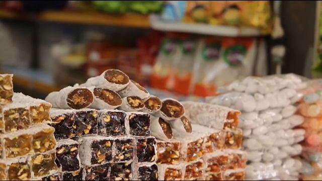 AlJazeera Channel قناة الجزيرة показал, как в кондитерской фабрике в Иракском Мосуле происходит прои смотреть онлайн