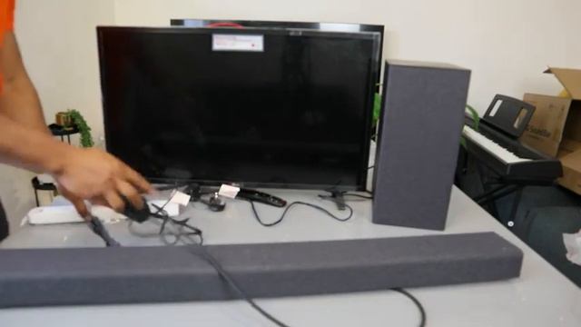 How To Connect A Soundbar (LG SP7) To Your TV With HDMI ARC Cable смотреть онлайн