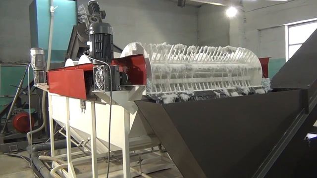 Переработка полипропиленовых мешков и биг бегов. Комплекс мойки 400 кг/ч смотреть онлайн