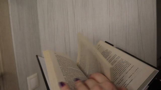 КНИЖНЫЕ ПОЛКИ ? Масштабное расхламление смотреть онлайн