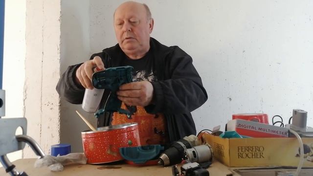 Ремонт шуруповерта Макита 8391D 18 вольт смотреть онлайн