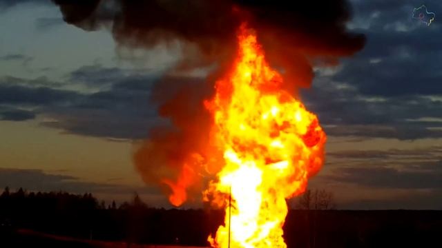 В Луховицах загорелся газопровод - пламя поднялось на 20 метров смотреть онлайн