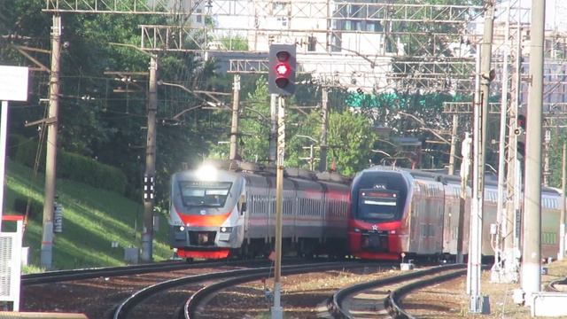 Электропоезд ЭШ2-001\024 Аэроэкспресс, ЭП2Д-0012 ЦППК станция Москва-Сортировочная 16.05.2019 смотреть онлайн