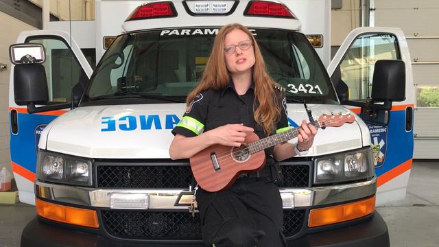 #ambucover We're Not Gonna Take It (Twisted Sister) on ukulele смотреть онлайн