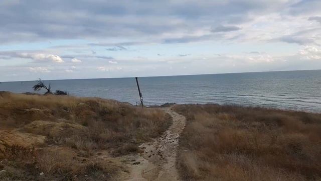 Пляж Поселка Волна. Вид На Порт Тамань. Как в фильме ужасов. смотреть онлайн