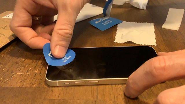 How to apply glass screen protector on iphone 12 mini смотреть онлайн