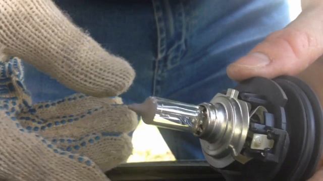 Замена лампы ближнего света на VW GolfPlus!!! смотреть онлайн