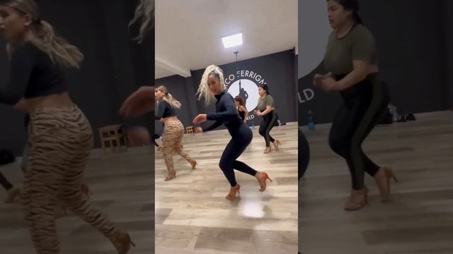Linda Aramendiz- Salsa On2 Lady styling @lindaaramendiz8019. Live and Online classes from Milan - I смотреть онлайн