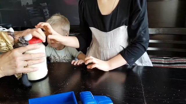 Знакомство с крупой. Развивающие игры для детей. смотреть онлайн