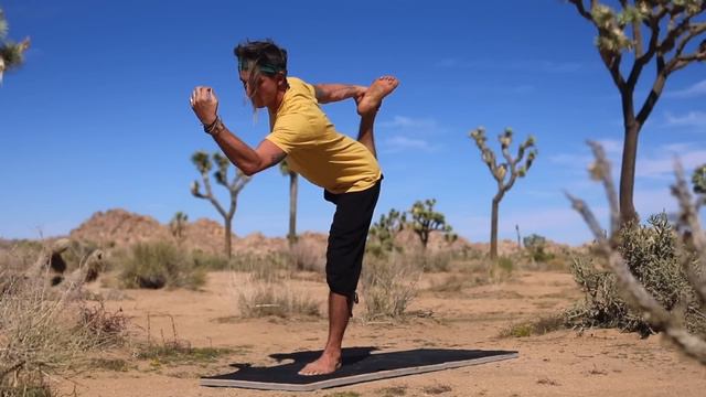 25 Min Total Body Yoga | Morning Yoga For Balance, Strength, & To FEEL INCREDIBLE