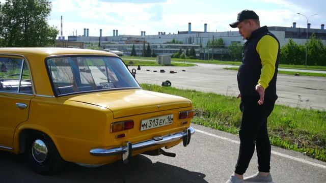 ВАЗ 2101 | ИЗ ГНИЛОГО КУСКА ЖЕЛЕЗА В СТИЛЬНЫЙ РЕТРО | КОПЕЙКА НА СТИЛЕ ОТ КОТОРОЙ ТЫ СВЕРНЕШЬ ГОЛОВ смотреть онлайн