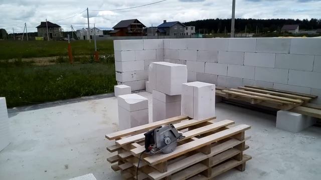 Ровный доборный блок для кладки из газобетон.