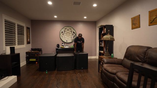 SPEAKER SHOOTOUT Mackie DRM 18 vs JBL SRX 818 & QSC KS118 смотреть онлайн