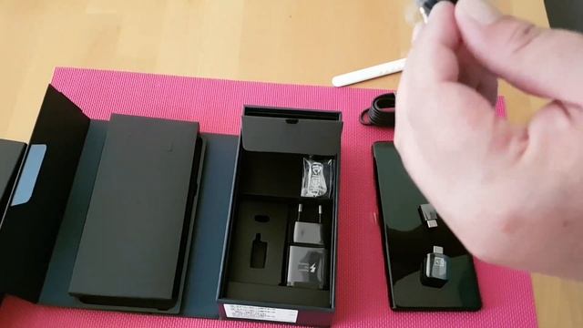 Samsung Note 8 распаковка смотреть онлайн