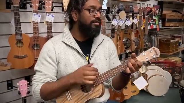 Kiran playing an Ashbury AU-89 Ukulele @ Hobgoblin Music Canterbury смотреть онлайн