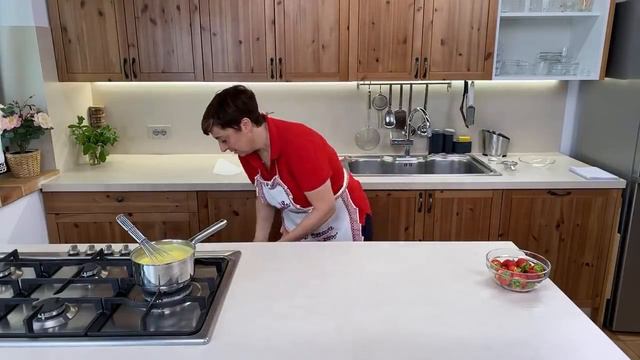 CUORE DI SFOGLIA CON CREMA E FRAGOLE - Ricetta Facile In Diretta