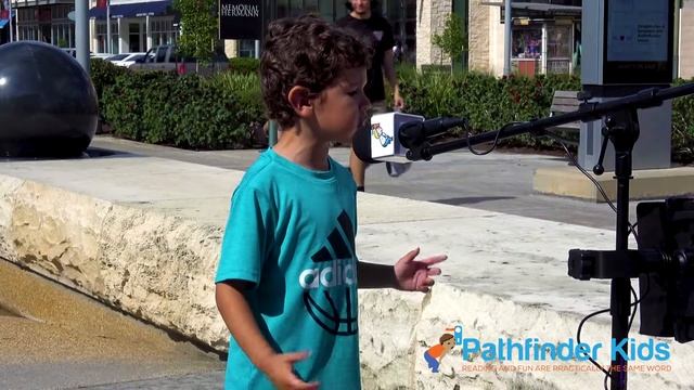 Houstonians answer, "How Will You Let Your Light Shine For The Holidays?" смотреть онлайн