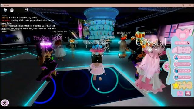 Trading in a rich Royale High server (Royale High Roblox) смотреть онлайн