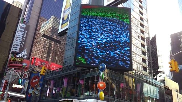 M&M Commercial - Video Wall @ New York Times Square - 2012