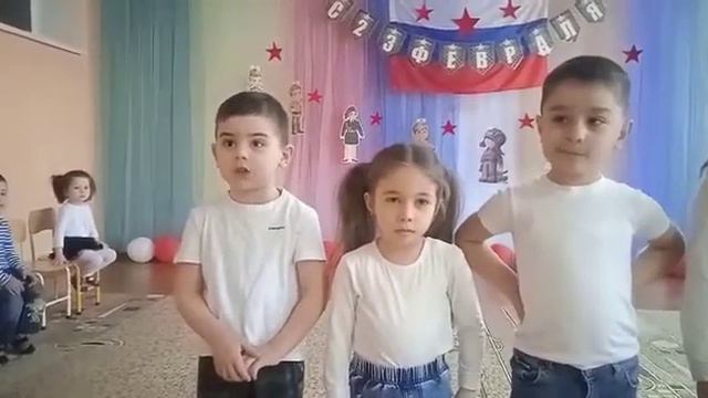 В СПДГ МБОУ СОШ 48 прошли утренники, посвященные Дню защитника Отечества 3 смотреть онлайн