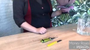 Как правильно подрезать цветы в букете?/флористика