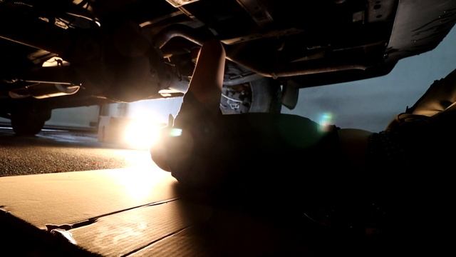 Van Ausbau Teil 2 - Der Ford Transit Allrad bekommt Unterbodenschutz und Hohlraumkonservierung. смотреть онлайн