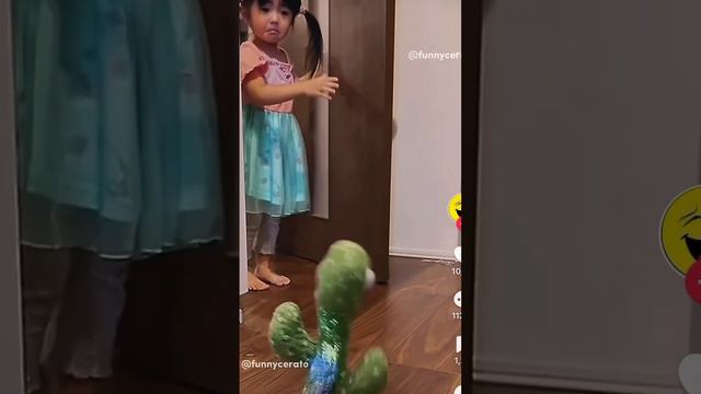 Танцующий и поющий кактус Dancing Cactus смотреть онлайн