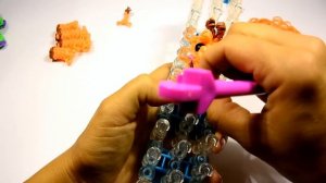 Жираф из резинок 3D на станке Rainbow Loom Giraffe