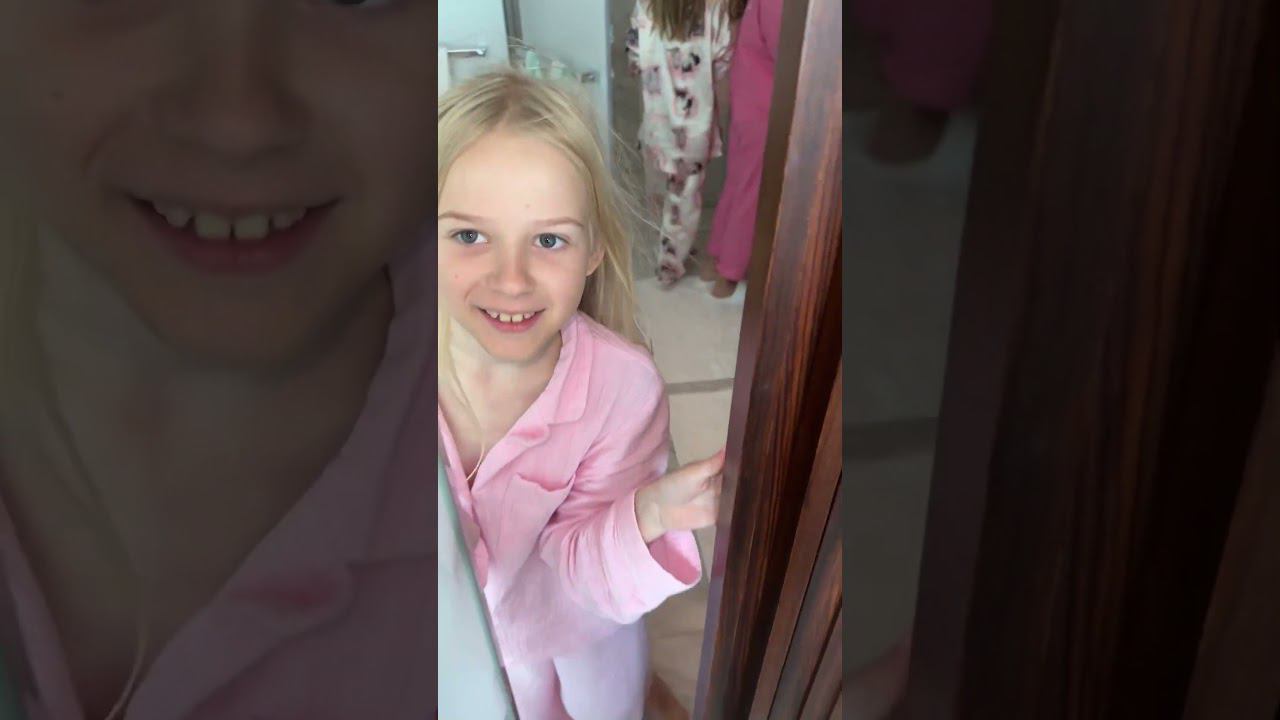 Почему пришлось переехать в другой отель Дубая! смотреть онлайн