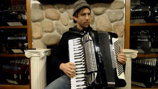 3198 - Black Excelsior Excelsiola 720 Piano Accordion LMMH 41 120 $1999 смотреть онлайн