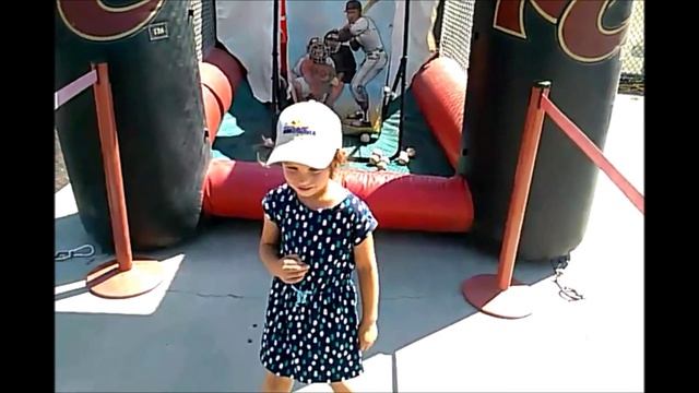 Melody's 1st Ball Game смотреть онлайн