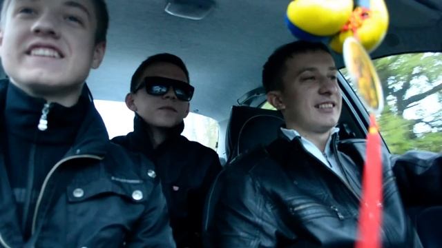 как его зовут?КОЛОБОК!)))) смотреть онлайн