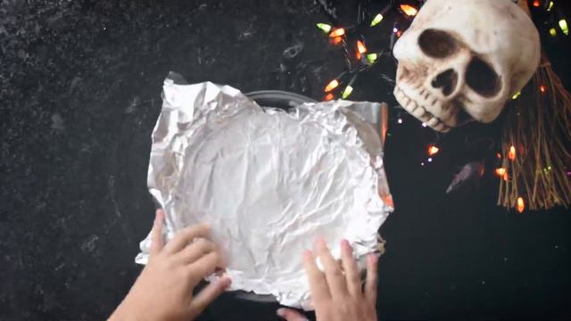 OOZING MEATLOAF BRAINS 💀 Halloween Recipe смотреть онлайн