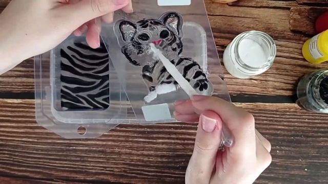 заливка мыла из пластиковых форм. тигр. 2022 смотреть онлайн