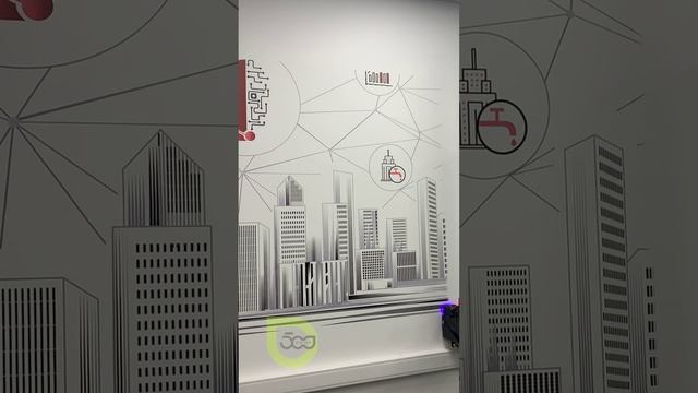 Надпись на стене — стойкость 10 лет