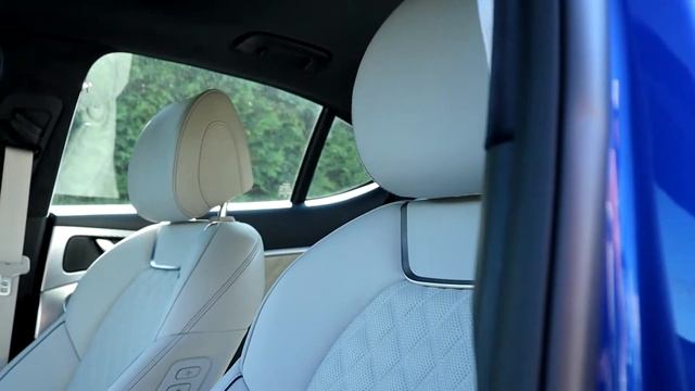 Genesis G70 Sport 3.3T AWD 2021 | Essai Routier смотреть онлайн