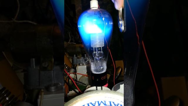 Еще один ртутный газотрон 249В от CETRON смотреть онлайн