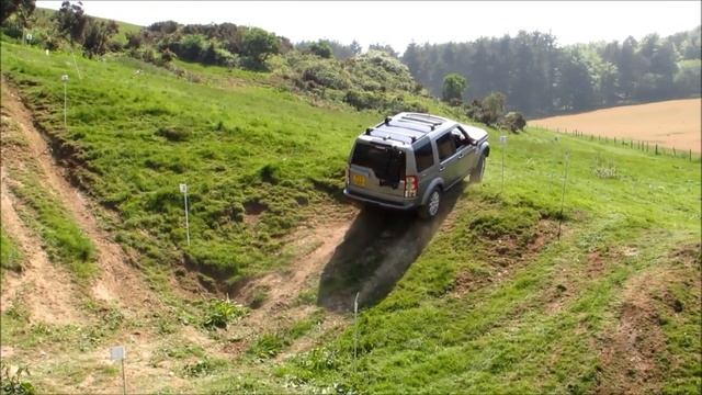 LAND ROVER DISCOVERY 4 НЕВЕРОЯТНО НАДЁЖНЫЙ АНГЛИЧАНИН. Плюсы и минусы авто. смотреть онлайн