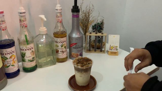 Cafe Vlog EP.1258 | Iced Caffe Passion Latte | Passion coffee | Coffee recipe смотреть онлайн