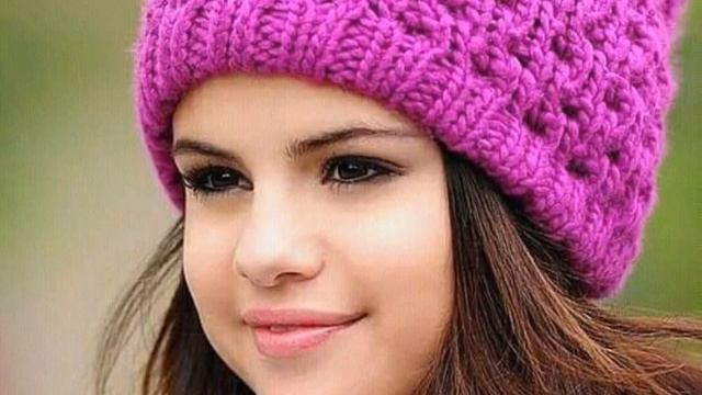 Chris Evans and Selena Gomez Relationship Is FALLING APART смотреть онлайн
