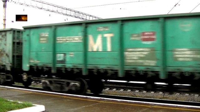 ВЛ11М с грузовым поездом смотреть онлайн