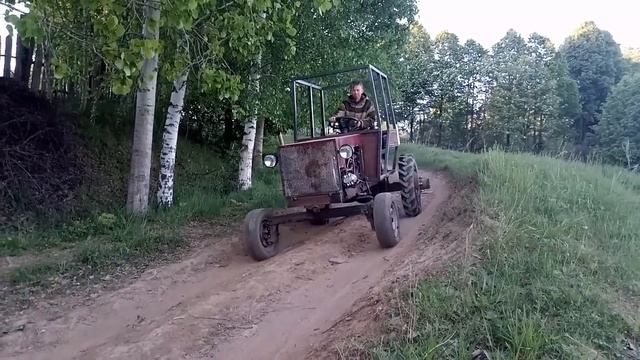 Самодельный трактор. Первый выезд. смотреть онлайн