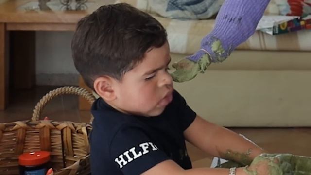 24 HORAS CON MINI MANOS 🙌🏻 😱 Kimberly Loaiza смотреть онлайн