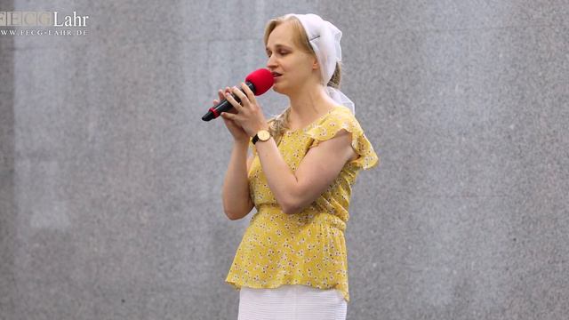 Когда земля встречается с луною. Svitlana Gribovski & Manuela Dukart смотреть онлайн