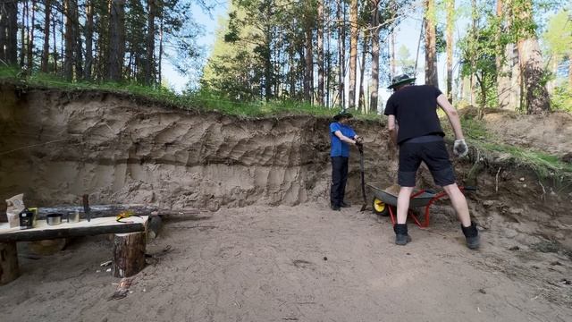 Строим БОЛЬШОЙ ДОМ под ЗЕМЛЕЙ | Заболел ВЕТРЯНКОЙ | Яма ГОТОВА смотреть онлайн