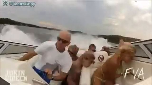 Круто кататься на катере смотреть онлайн