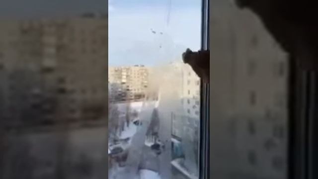 Легко убрать следы скотча с гладких поверхностей. DAMLA. Лучший натуральный пятновыводитель. Ersag.